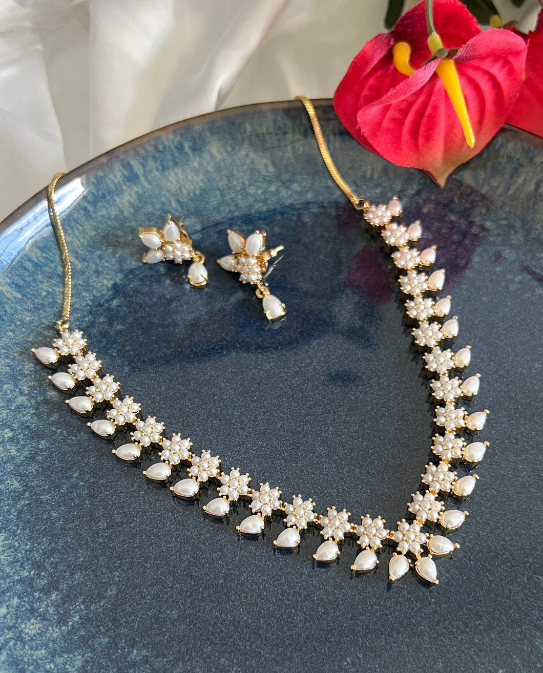 White Real Pearl Simple Dainty Necklace set