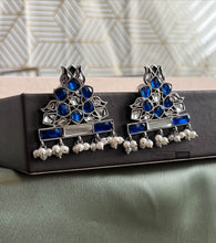 Load image into Gallery viewer, Pachi kundan German silver earrings

