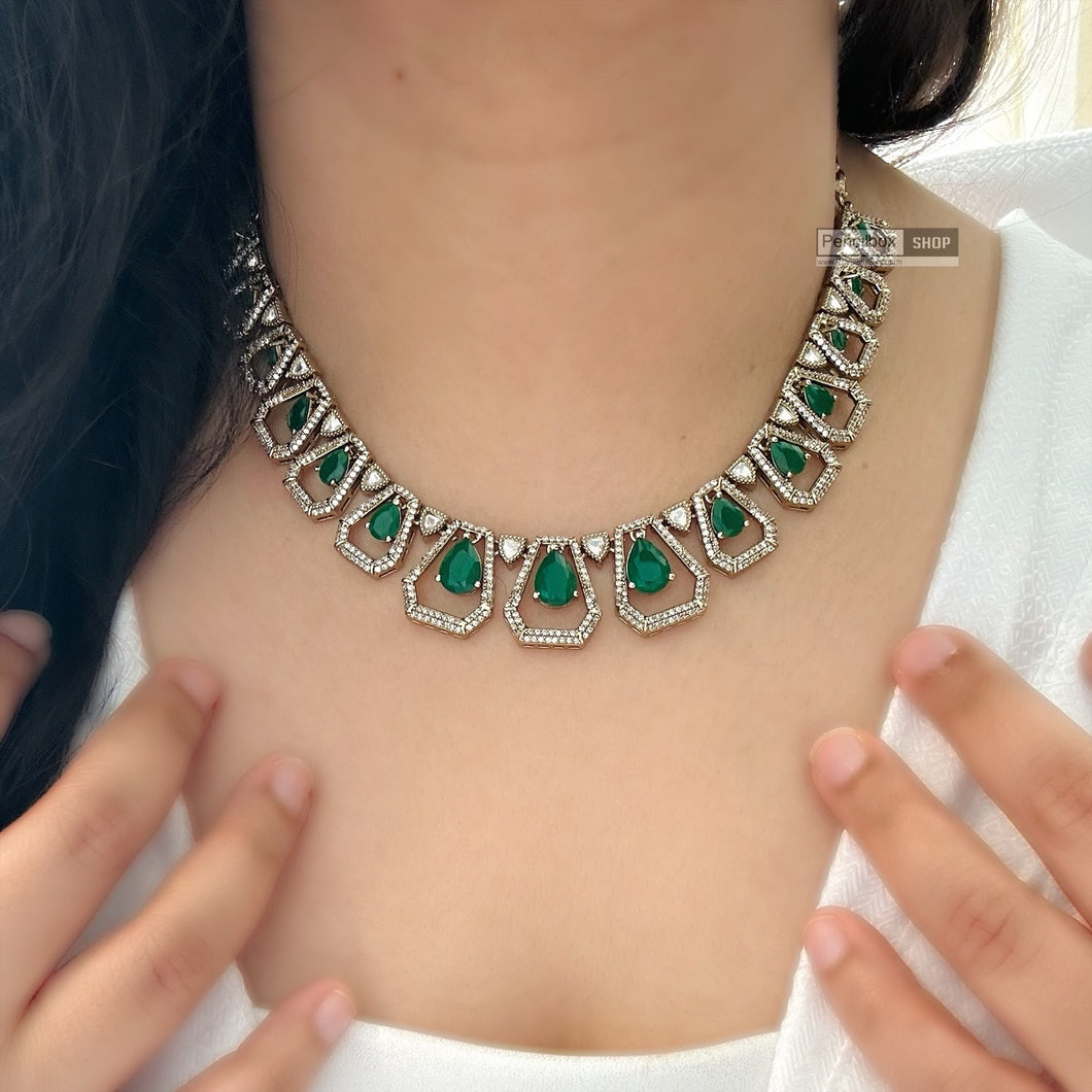 Green Tayani Stylish Drops Mehendi Polish Necklace set