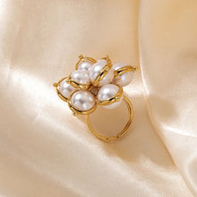 Load image into Gallery viewer, 18k gold plated Stainless Steel Flower gold adjustable ring IDW
