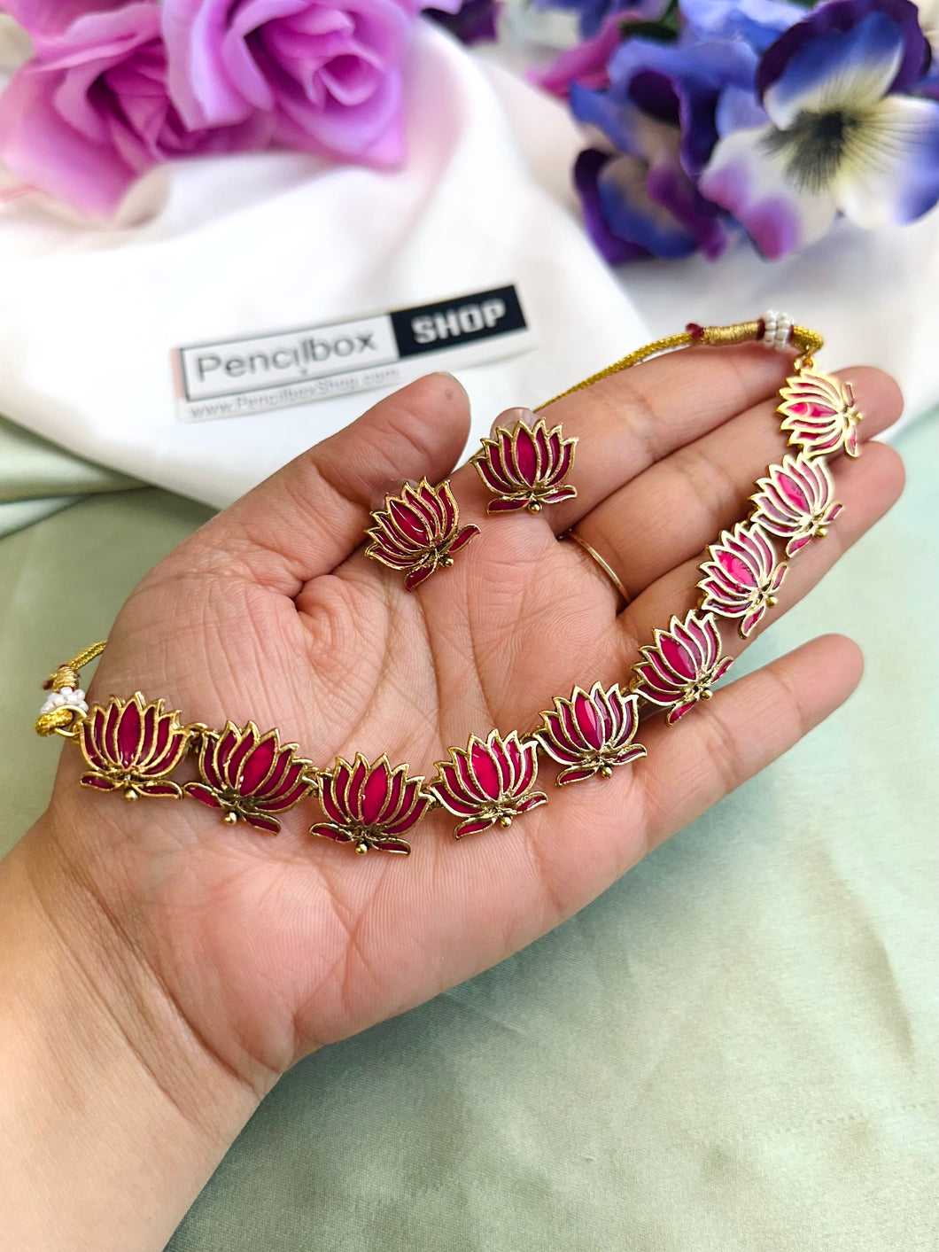 TRENDING Enamel Lotus Choker Necklace set