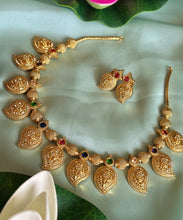 Load image into Gallery viewer, Multicolor Mango Dainty Ethnic Temple necklace set
