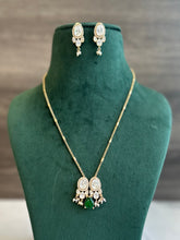 Load image into Gallery viewer, Green Moissanite Dainty pendant Necklace set
