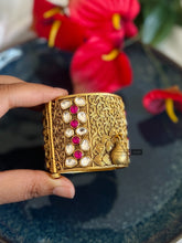 Load image into Gallery viewer, Peacock Ruby Kundan antique finish Openable kada
