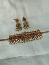 Load image into Gallery viewer, Kemp stone Premium Simple dainty Choker necklace Temple set
