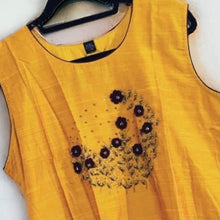 Load image into Gallery viewer, Silk Yellow 3 pieces suit with banarasi dupatta
