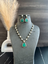 Load image into Gallery viewer, Gold plated moissanite Dainty Necklace set
