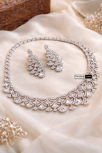 Load image into Gallery viewer, Celebrity Premium Showstopper Mop Layered Necklace set
