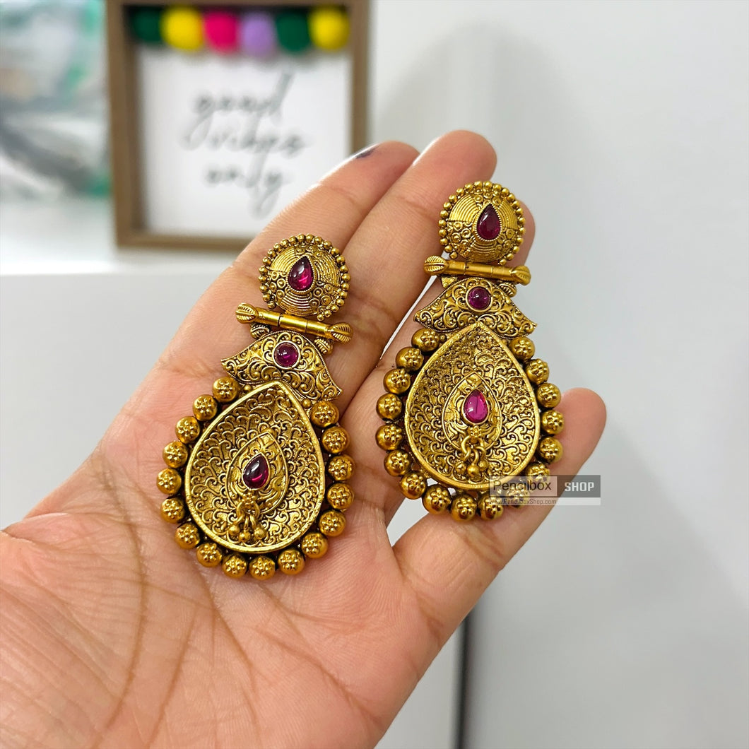 Golden Kundan Indian ethnic earrings