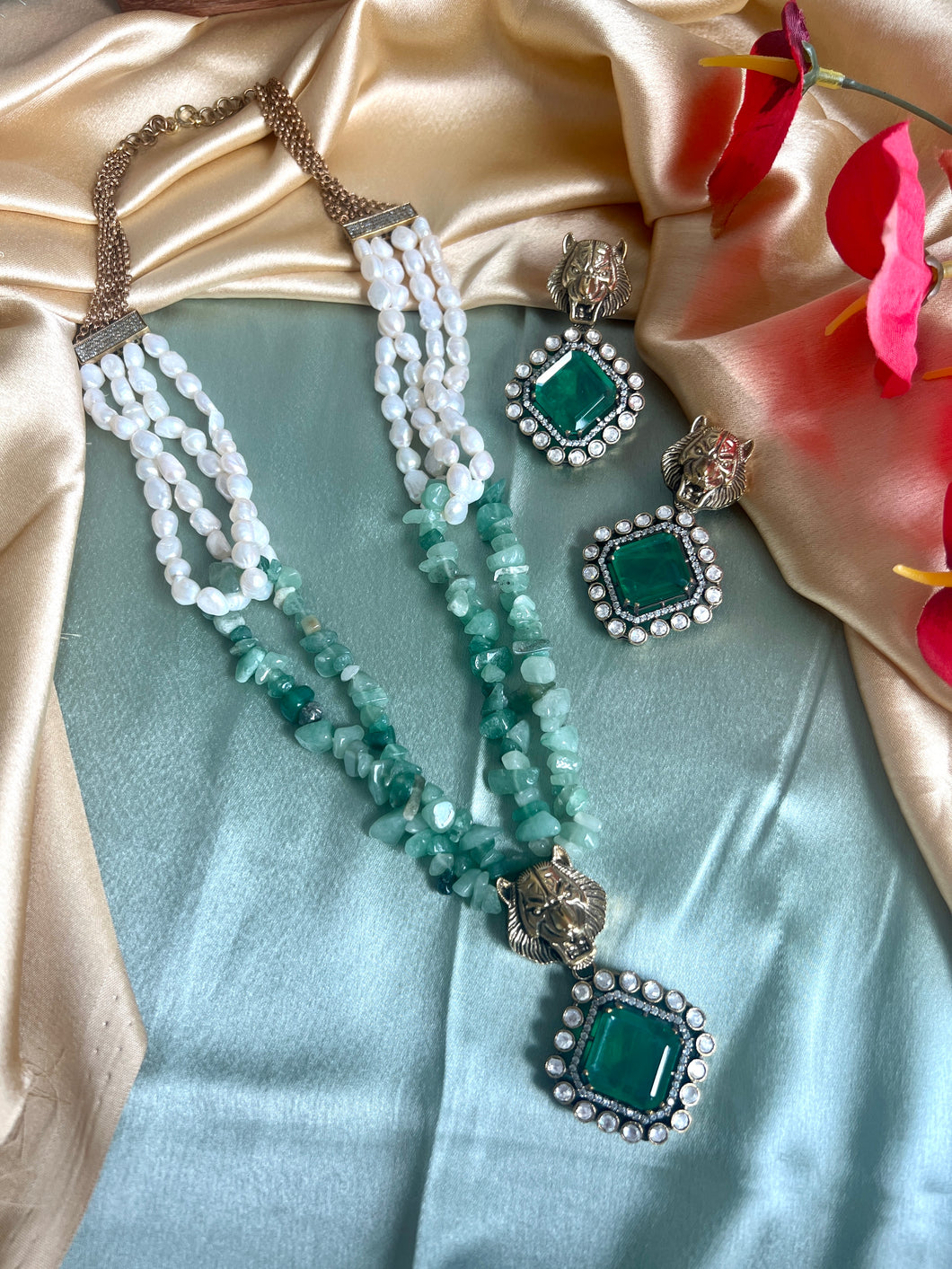 Jaguar long Green Natural stones doublet Pearl Stylish necklace set