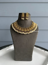 Load image into Gallery viewer, Ganesha Kemp Stone Golden beads Temple necklace set
