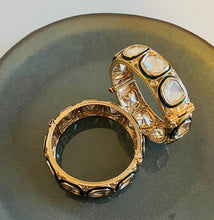 Load image into Gallery viewer, UNCUT KUNDAN silver Foiled Openable  Bangle set
