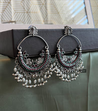 Load image into Gallery viewer, Peacock Big Statement Pearl German silver earrings
