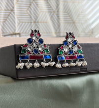 Load image into Gallery viewer, Pachi kundan German silver earrings
