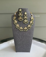 Load image into Gallery viewer, Kundan Back side Meenakari Designer Necklace set

