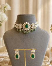Load image into Gallery viewer, Moissanite Sunheri Kundan Doublet Choker necklace set
