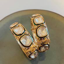 Load image into Gallery viewer, UNCUT KUNDAN silver Foiled Openable  Bangle set

