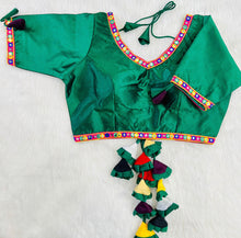 Load image into Gallery viewer, Simple  Foiled Mirror Embroidery Blouse 38-42
