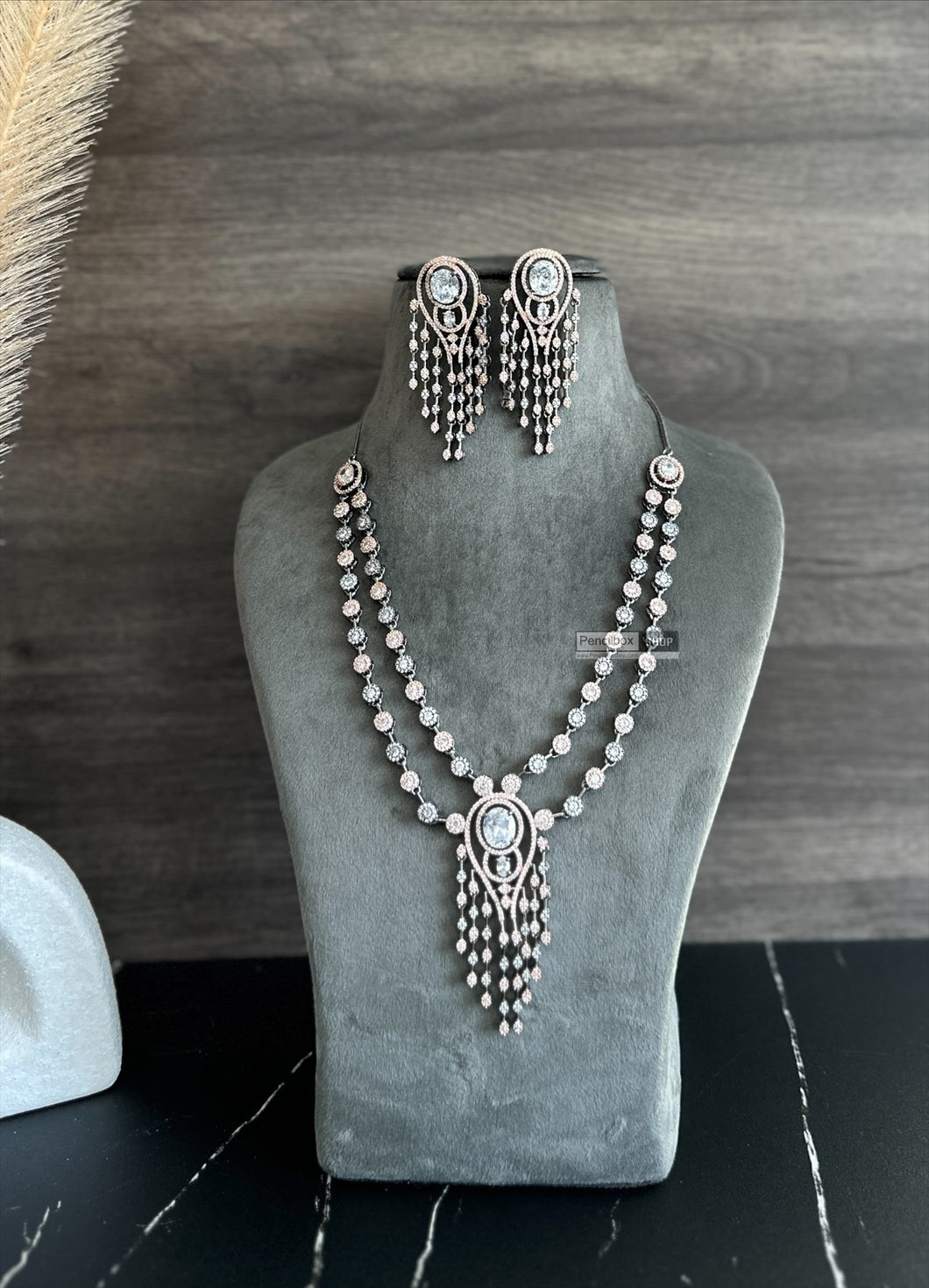 Tassel Dangling Victorian American Diamond designer Necklace set