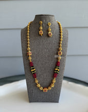 Load image into Gallery viewer, Ruby green Simple Matar Mala temple necklace set
