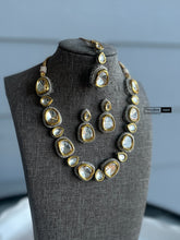 Load image into Gallery viewer, Premium Quality Maharani Uncut  Kundan Silver Foiled single layer Necklace set
