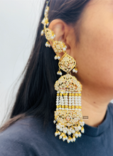 Load image into Gallery viewer, White Jadau Pearl Big Statement with Ear chain Earrings
