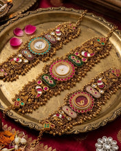 Load image into Gallery viewer, Premium Heritage Stone Golden Beads Swaroski Watches
