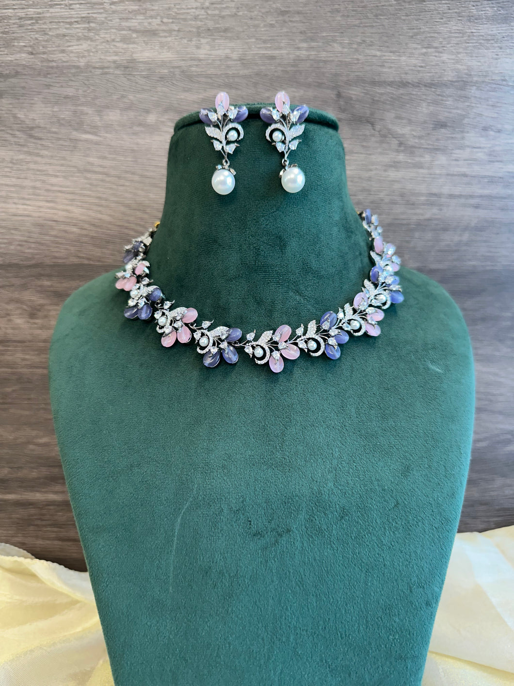 Victorian Kota Stone Statement Dainty necklace set