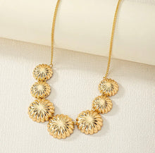 Load image into Gallery viewer, Golden Flower Alloy plating women necklace IDW
