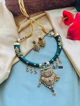 Load image into Gallery viewer, Golden green matte finish Statement hasli necklace set
