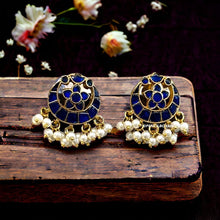 Load image into Gallery viewer, Pachi Kundan Small Flower Blue Stud Earrings
