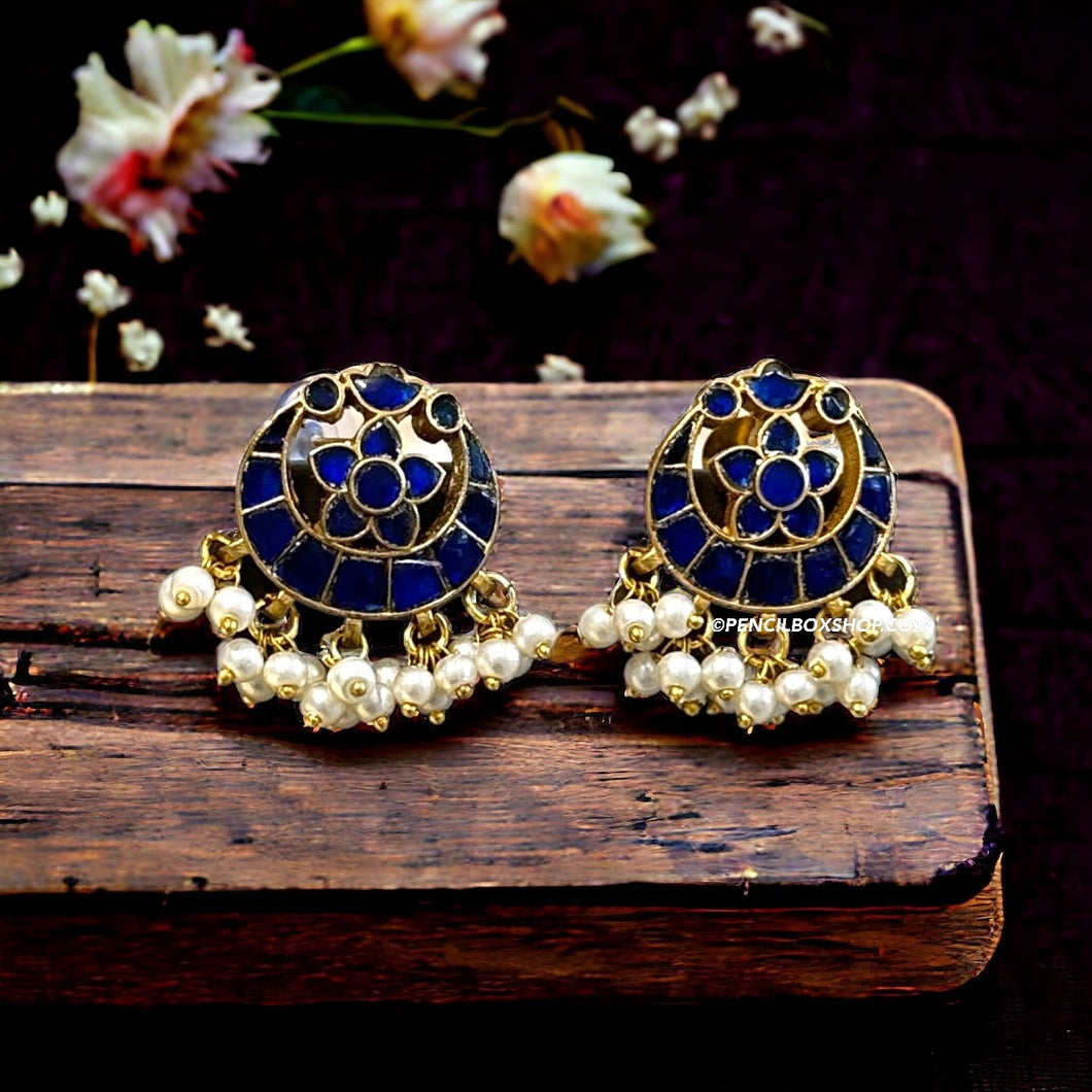 Pachi Kundan Small Flower Blue Stud Earrings