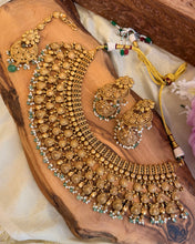Load image into Gallery viewer, Green Rajwadi Grand Pearl Rajwadi Necklace Temple Set
