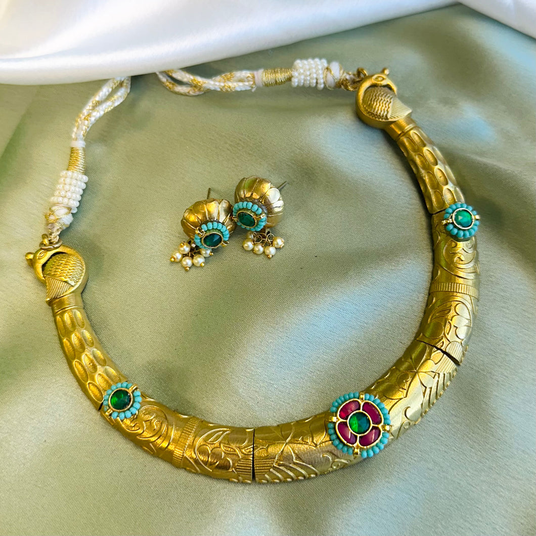 German silver Golden Pachi kundan Multicolor Hasli Necklace set