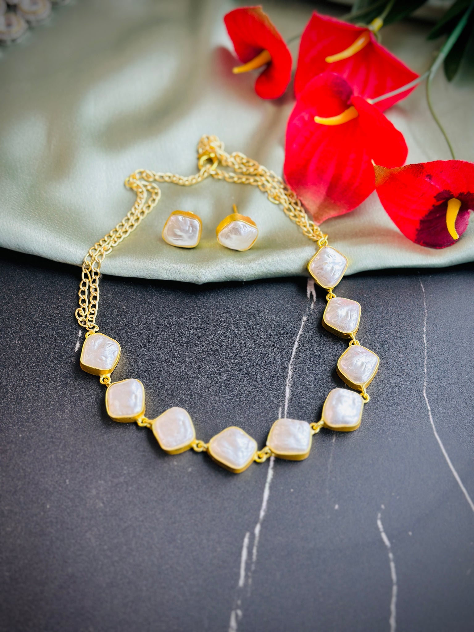 White pebble deals necklace