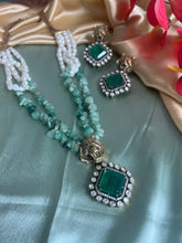 Load image into Gallery viewer, Jaguar long Green Natural stones doublet Pearl Stylish necklace set
