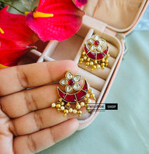 Load image into Gallery viewer, Real Jadau flower dual Tone golden pearl Stud earrings

