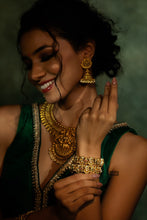 Load image into Gallery viewer, Rajwadi Ganesha Kemp Stone Ruby Green Openable Kada Pair
