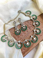 Load image into Gallery viewer, Green Premium Tayani gold plated Choker Necklace set with  maangtikka
