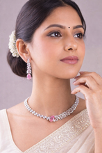 Load image into Gallery viewer, Statement Stylish Celebrity Solitaire Necklace set
