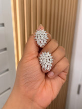 Load image into Gallery viewer, Solitaire Star Celebrity Stud Earrings

