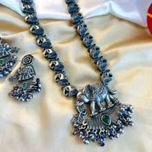 Load image into Gallery viewer, German Silver Elephant Ganesha Green Stone necklace set
