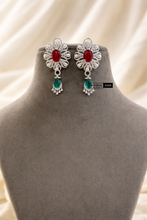 Load image into Gallery viewer, Ruby Green Pearl Celebrity American Diamond Choker Necklace set
