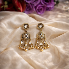 Load image into Gallery viewer, Kundan Tassel Ethnic Jhumka earrings
