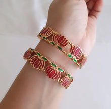 Load image into Gallery viewer, NEW LAUNCH Lotus Enamel Ruby green Bangle set
