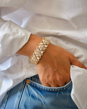 Load image into Gallery viewer, Moissanite Sunheri 22k Gold Plated Cz Openable Kada Bangle
