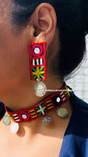 Load image into Gallery viewer, Handmade Mirror Coin Fabric Triangle Choker necklace set
