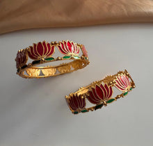 Load image into Gallery viewer, NEW LAUNCH Lotus Enamel Ruby green Bangle set
