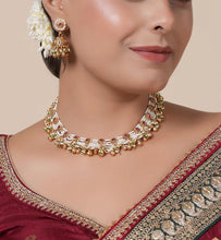 Load image into Gallery viewer, Pearl Ruby Green White dainty necklace set
