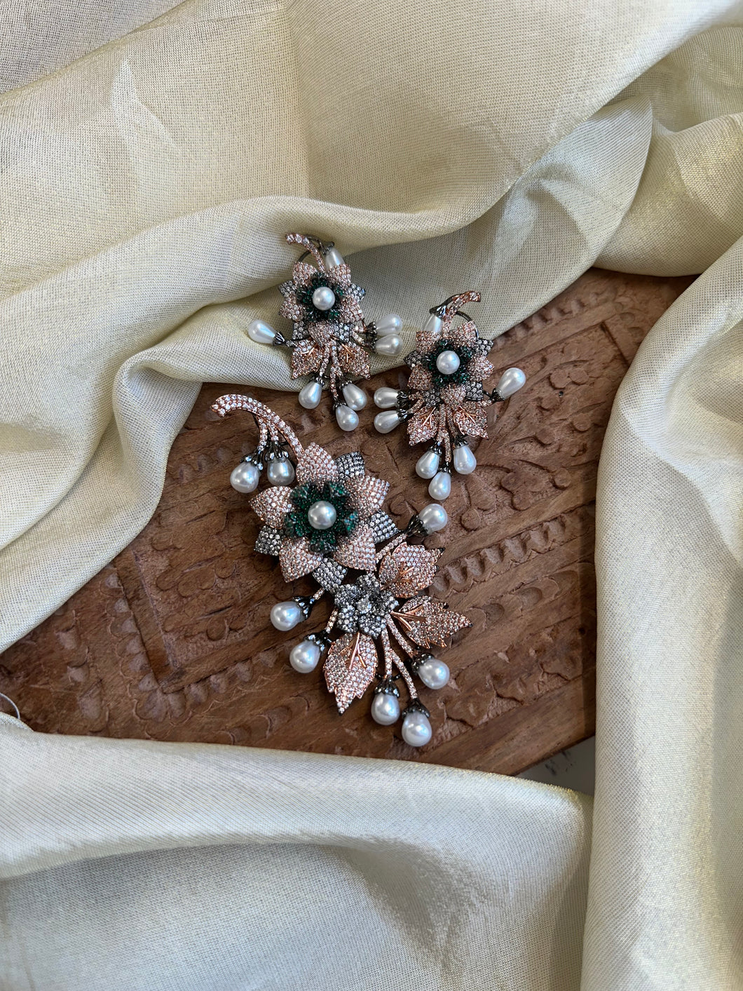 American Diamond invisible pearl Flower pendant set